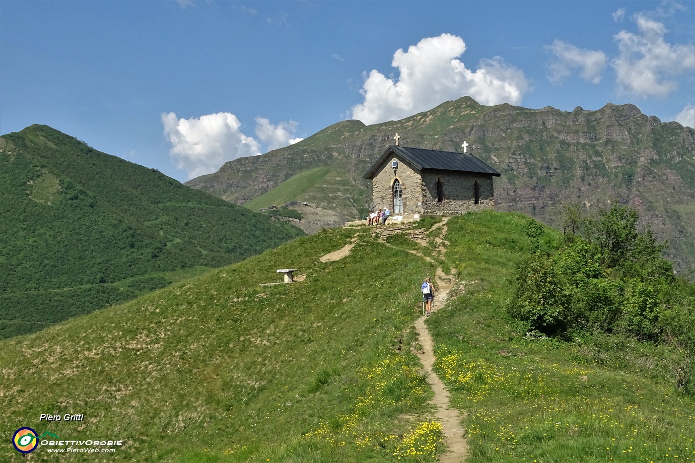 18 Chiesetta della Manina (1821 m).JPG -                                